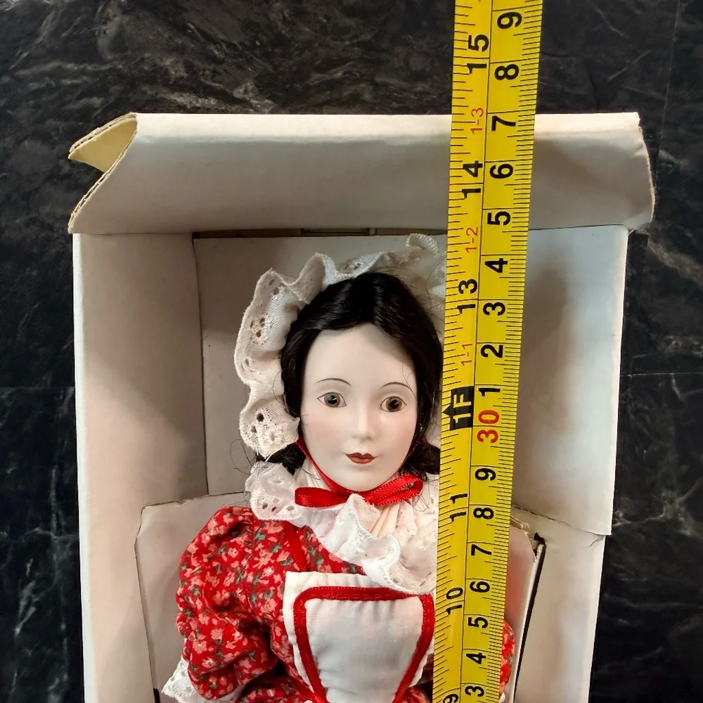 FRANKLIN MINT COMPANY “Alice of New Jersey” Franklin Heirloom Dolls